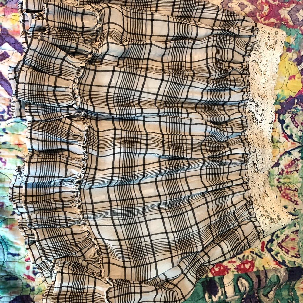 Loft plaid black and white top